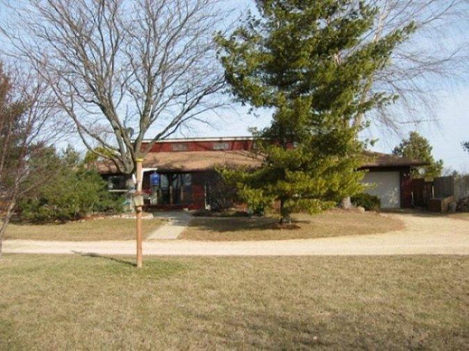 2170 N County Rd C, Sharon, WI 53585