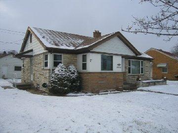 5703 N Witte Ln., Glendale, WI 53209