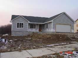 225 Glacial Dr., Slinger, WI 53086
