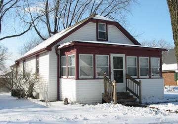 912 S Grand Ave., Waukesha, WI 53186