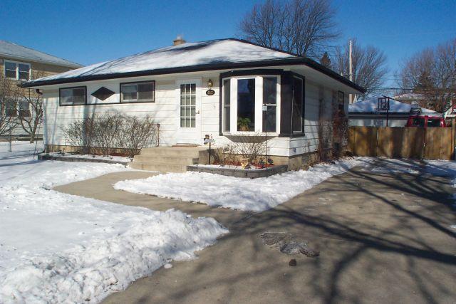 612 Columbia Ave, South Milwaukee, WI 53172