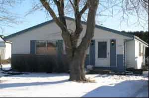 4018 S 92nd St., Greenfield, WI 53228