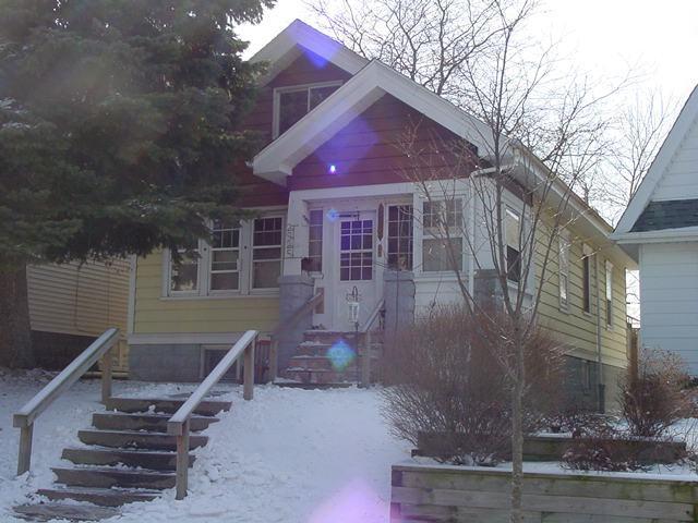 2925 S Mabbett, Milwaukee, WI 53207