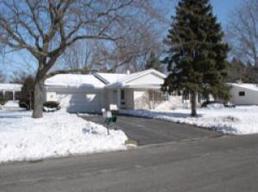 N86W15718 Shore Crest Dr, Menomonee Falls, WI 53051