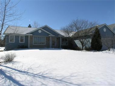 3725 W Cypress Ln., Franklin, WI 53132