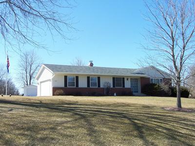 3909 Cricket Dr., Hartford, WI 53027