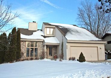 504 Partridge Ct., Pewaukee, WI 53072