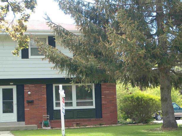 432 S Main, Saukville, WI 53080