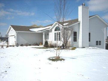 2322 Tamarack Ln., Waukesha, WI 53188