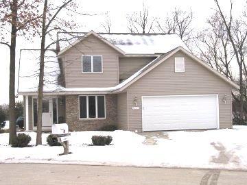 W2175 Oak Ridge Ave., East Troy, WI 53120