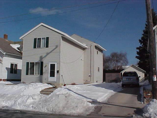 1023 S 21st St., Manitowoc, WI 54220