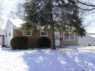 1113 Margaret St., Waukesha, WI 53186