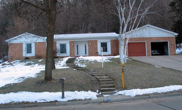 845 Cliffwood Ln., La Crosse, WI 54601