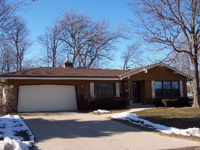 5896 Riverside Dr., Greendale, WI 53129