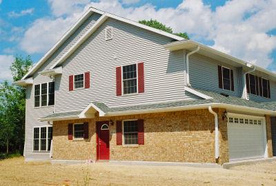 328 N Kettle Moraine #2, Slinger, WI 53086