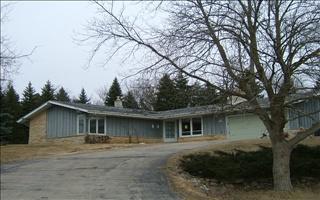 W212N10388 Oak Ct., Germantown, WI 53017