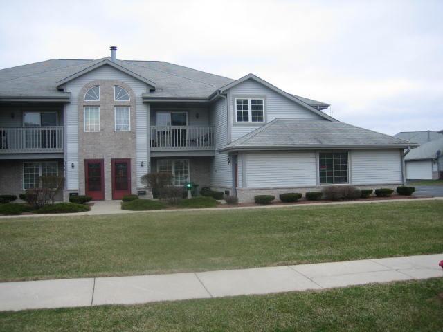 1061 Quinlan Dr. #F, Pewaukee, WI 53072