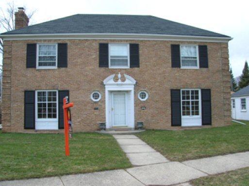 5601 N Shore Dr., Whitefish Bay, WI 53217