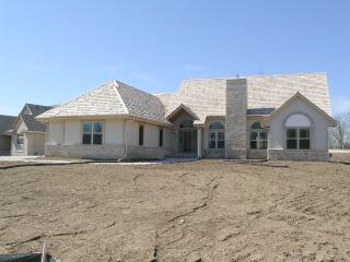 W169N7711 Overlook Tr., Menomonee Falls, WI 53051