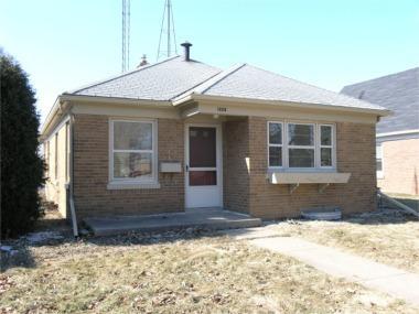 1908 Quincy Ave, Racine, WI 53403
