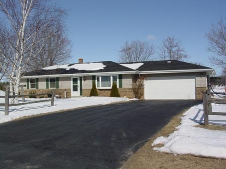 5650 Spur Rd., Hartford, WI 53086