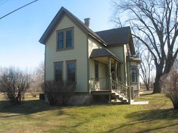 11616 N Wauwatosa Rd., Mequon, WI 53097