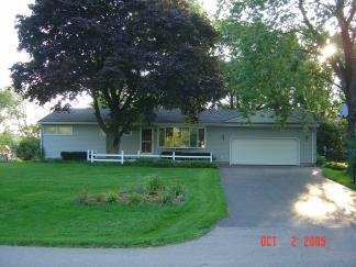 2940 Cottonwood Ct, Brookfield, WI 53005