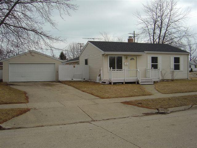 8451 15th Ave., Kenosha, WI 53143
