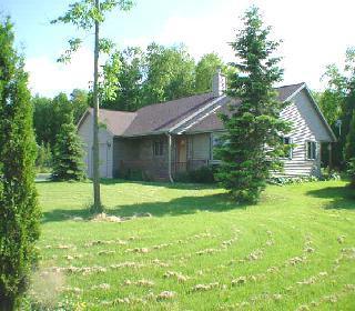 N4887 Reisner Ln., Hartland, WI 54107