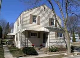5591 Angle Ln., Greendale, WI 53129