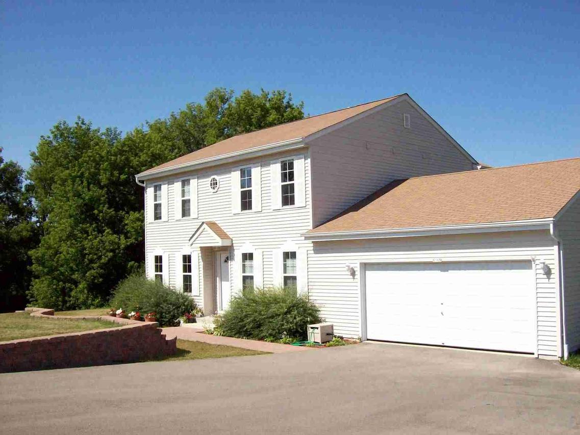 6165 Glen View Pkwy., West Bend, WI 53095