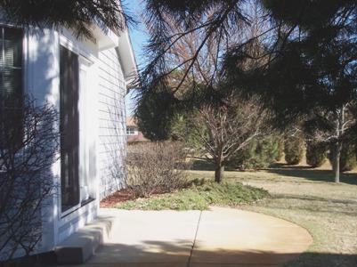690 Lincoln Dr, Twin Lakes, WI 53181