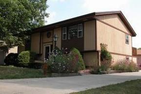 5946 S 33rd St., Greenfield, WI 53221