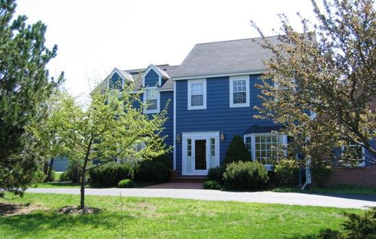 12116 N River Glenn Ln., Mequon, WI 53092