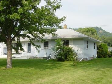 2231 Coulee Dr., La Crosse, WI 54601
