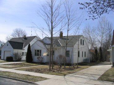 680 Wolcott, West Bend, WI 53090