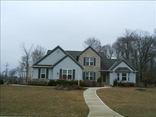 W144N10026 Sun Valley Tr., Germantown, WI 53022
