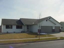 1010 Saddlewood St, Holmen, WI 54636