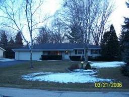 5545 S Monaco Pl., Hales Corners, WI 53130