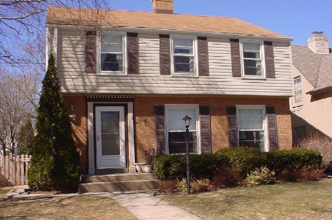 4969 N Newhall St., Whitefish Bay, WI 53217