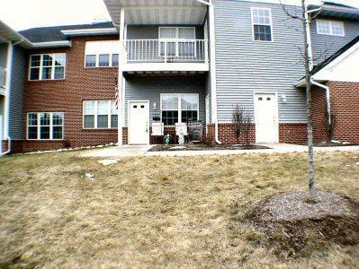 693 W Dekora St #B, Saukville, WI 53080