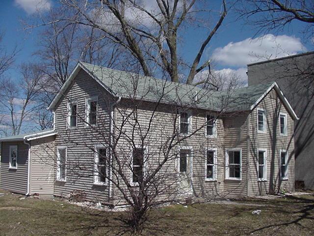 216 E Lake, Silver Lake, WI 53170