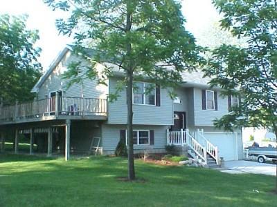 3482 Washington Dr., Geneva, WI 53147