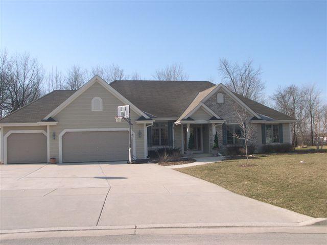 5205 W Princeton Pines Ct., Franklin, WI 53132