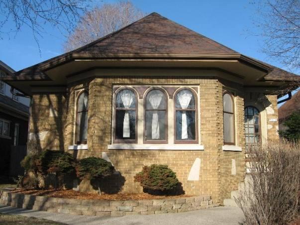3261 S Logan Ave., Milwaukee, WI 53207