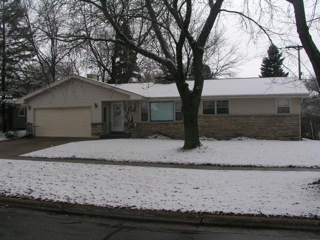 1218 Sylvan Way, West Bend, WI 53095