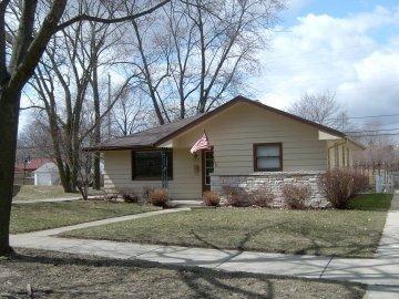 4903 N Mohawk Ave., Glendale, WI 53217