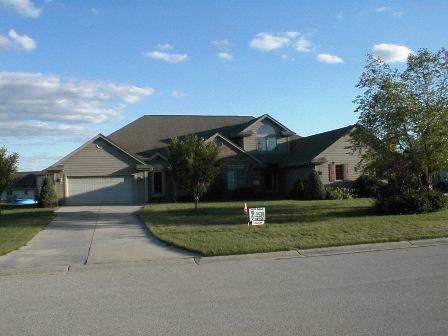 N26W26285 Quail Hollow Rd. #2, Pewaukee, WI 53072