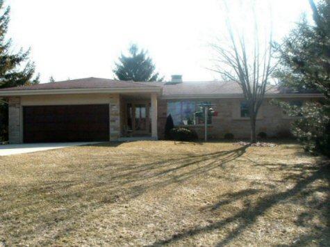 W229S4280 Milky Way, Waukesha, WI 53189