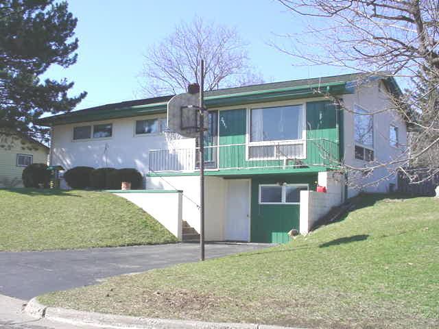 2935 Robinsdale Ave, La Crosse, WI 54601